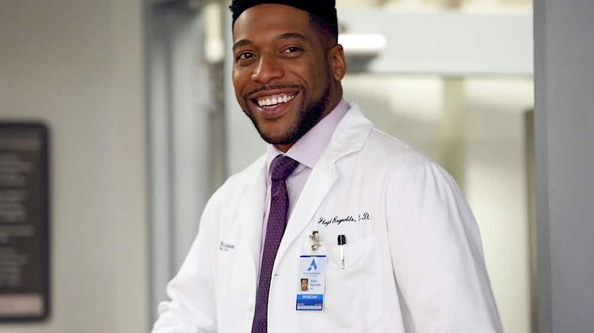 'New Amsterdam's Jocko Sims Talks Playing a Black Surgeon On TV